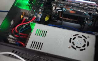 央视曝光黑灰产养号工厂 主板机能同时控制几十台手机