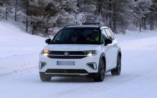 大众ID. Cross纯电小型SUV路测图曝光