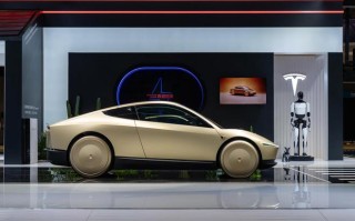 马斯克：特斯拉Cybercab、Optimus量产初期将“极其缓慢”