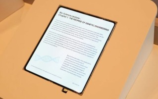 消息称三星Galaxy Z Fold8采用双面超薄玻璃，折痕可见度降低20%