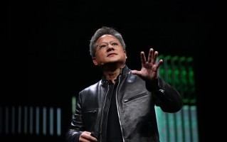 赢麻了但绝不躺平 NVIDIA黄仁勋：我们还在推倒重来