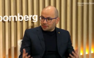 谷歌DeepMind CEO：中国AI公司“只比前沿水平落后六个月”