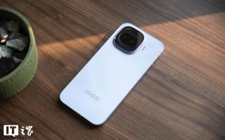 iQOO Z11 Turbo图赏，大R角+金属中框，质感越级