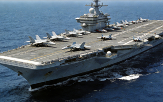 美国最大航母起火：烧了30个小时