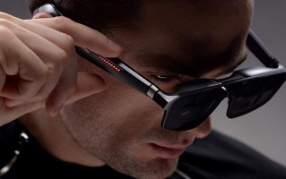ROG×XREAL联名AR游戏眼镜R1公布：4m投射171"虚拟巨屏