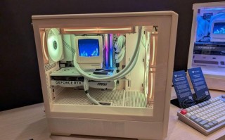 曜越Retro 360 TG复古机箱登场，配“软驱”设计