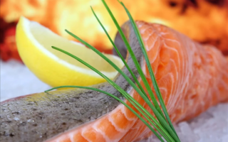 别轻易尝试鱼生！一家五口全因感染寄生虫住院：有人因此休克两次