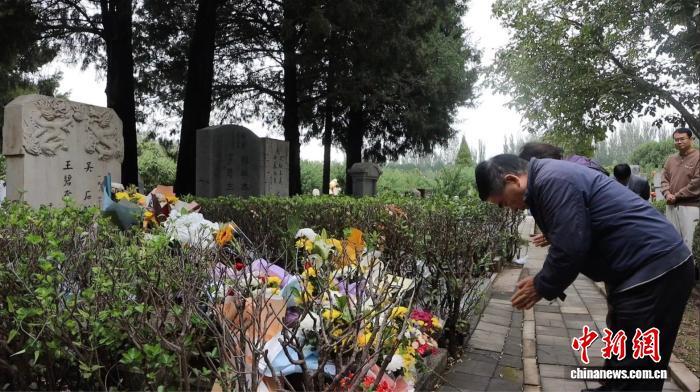 访吴石墓:感受潜伏英雄的家国回响-第1张图片-枣庄生活网 访吴石墓:感受潜伏英雄的家国回响-第1张图片-枣庄生活网